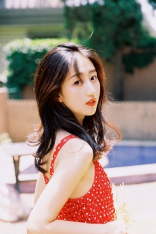 女子监狱的男狱警完整版在线观看